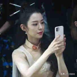 黑红小花在娱乐圈吃瓜,黑红小花吃瓜大揭秘